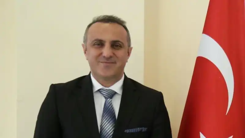 Gümüşhane Üniversitesi’nin Yeni Rektörü: Prof. Dr. Oktay Yıldız’ın Kariyerine Yakından Bakış