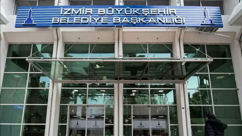 İzmir Kooperatif Soruşturmasında 21 Şüpheli Gözaltında! Yeni Gelişmeler Neyi İşaret Ediyor?