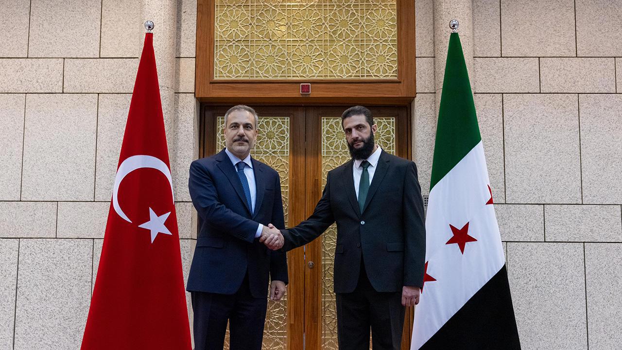 Bakan Fidan, Suriyedeki yeni lider Ahmed eşŞara ile görüştü