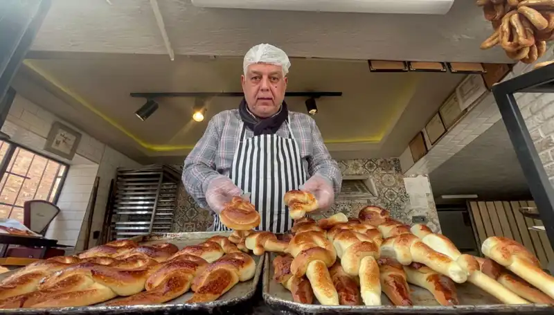 92 Yıldır Her Ramazan Tezgahta Yerini Alan Kalfası: İşsizlikle Mücadele İçin Üretiyor