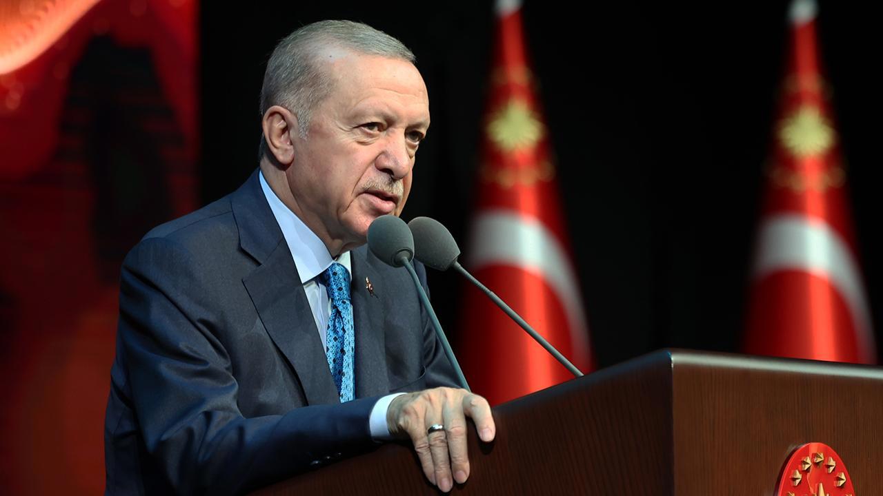 Cumhurbaşkanı Erdoğan, Mehmet Akif Ersoy'u vefatının 88'nci yılında anıyor