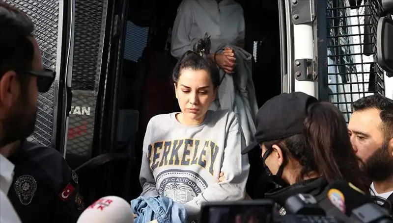 Dilan Polat’ın Instagram Hesabı Neden Erişime Kapatıldı? Tüm Detaylar Burada!