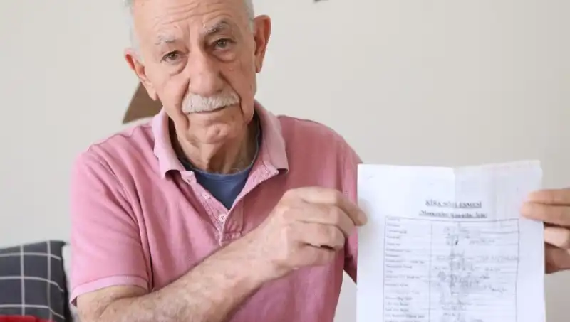 Dede ve Torunları, Evlerinden Tahliye Edilmemek İçin Eylemde