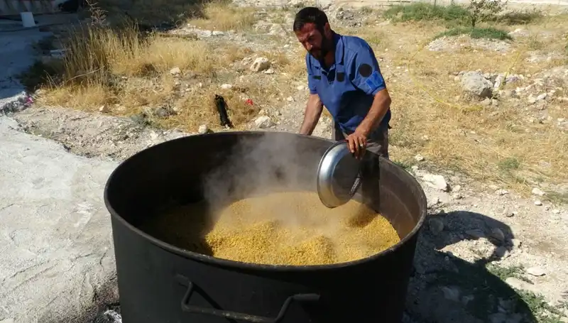 Her Yıl Ağustos'ta Başlayan Yerel Festivaller: Kazanlar Kaynamaya Devam Ediyor!