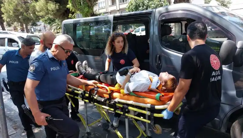 Samsun'da Minibüs, Kamyona Çarptı: Kazanın Ayrıntıları ve Sonuçları