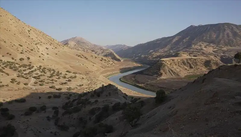 Tahran'da Su Krizi: Tüketimi Yüzde 20 Azaltma Zorunluluğu