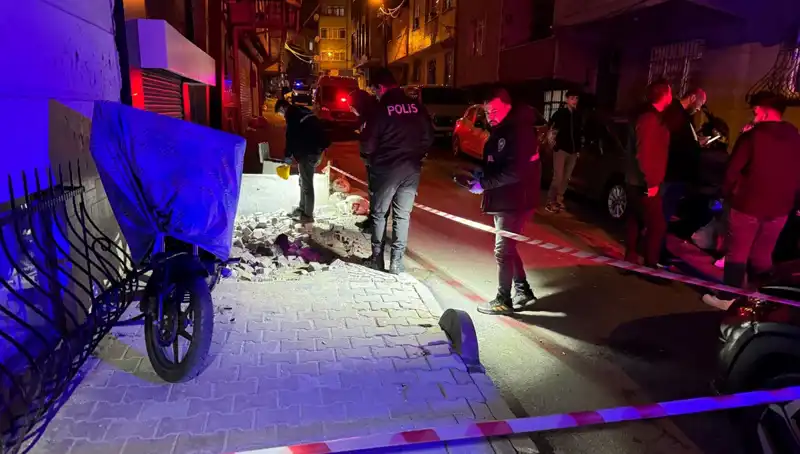 Küçükçekmece'de Plakasız Motosikletle Gerçekleşen Saldırı Gözleri Korkuya Büyüttü