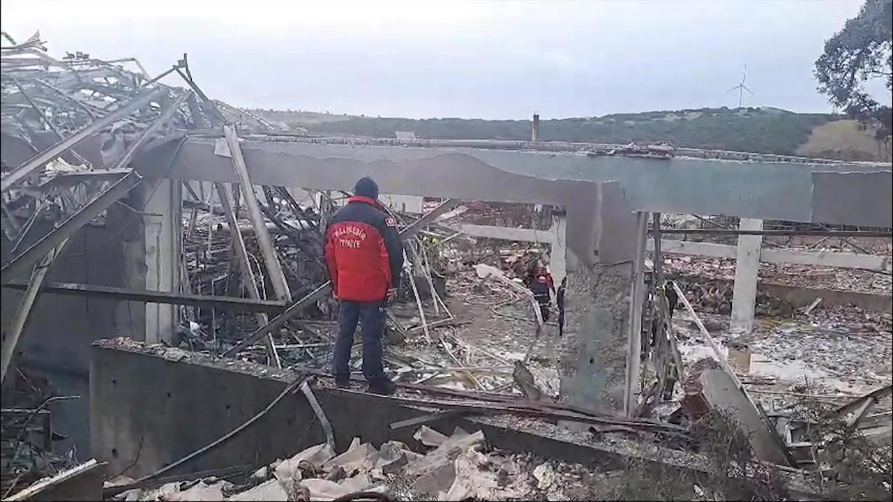 Balıkesir'de Fabrikada Patlayıcı Madde Üretimi Patlama