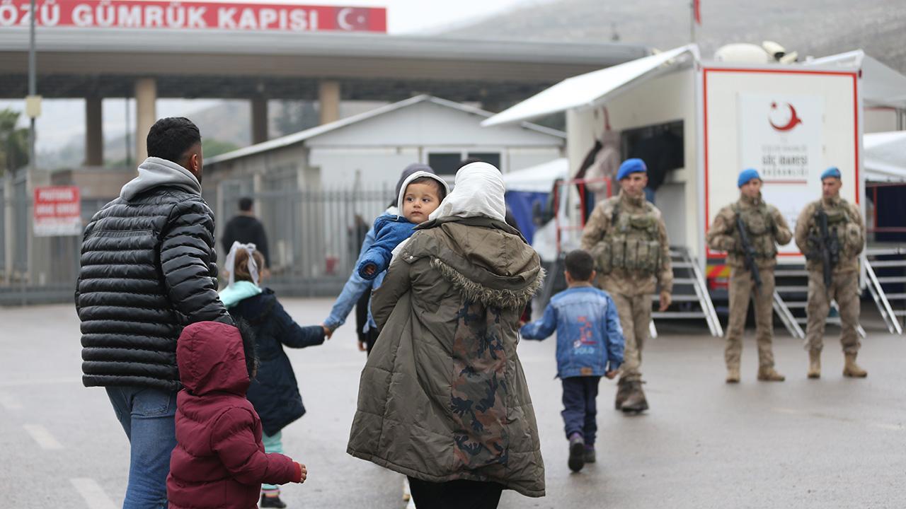 Son 1 Ayda 52 Bin 622 Suriyeli Ülkesine Döndü.