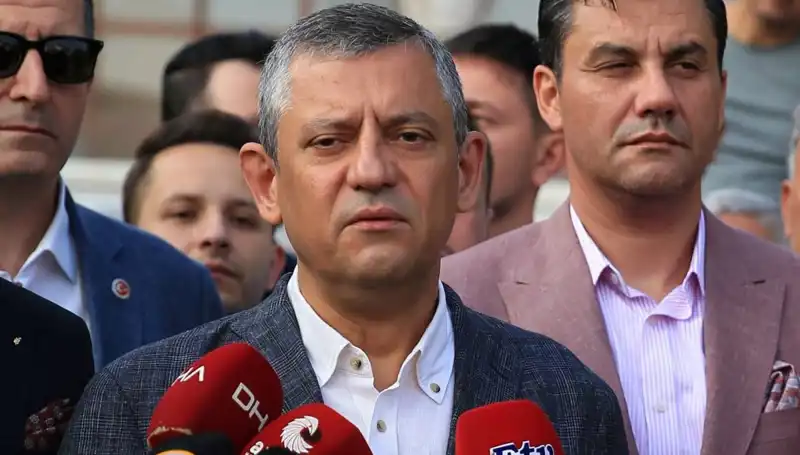 Özgür Özel: "İktidar, Seçim Güvencesini Tehdit Ediyor!"