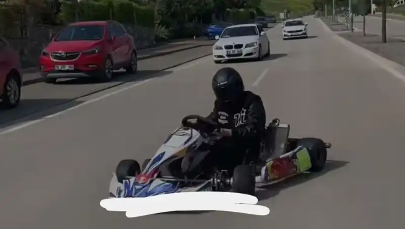 Go-Kart Sürücüsünün Tehlikeli Drift Gösterisi: Olay Anı Şaşkınlık Yarattı!