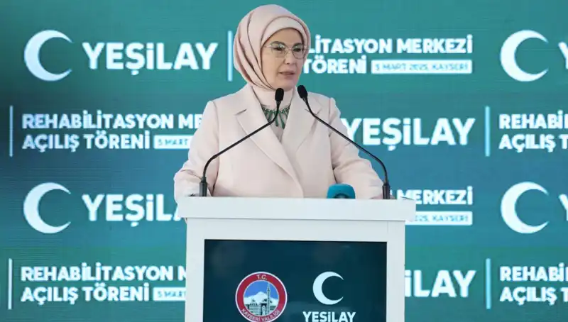 Emine Erdoğan, Bağımlılıkla Mücadelede Önemli Mesajlar Verdi