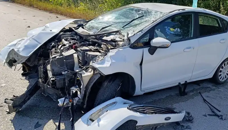 Çanakkale'de Korkunç Trafik Kazası: 2 Yaralı, Olayın Ayrıntıları Şok Edici!
