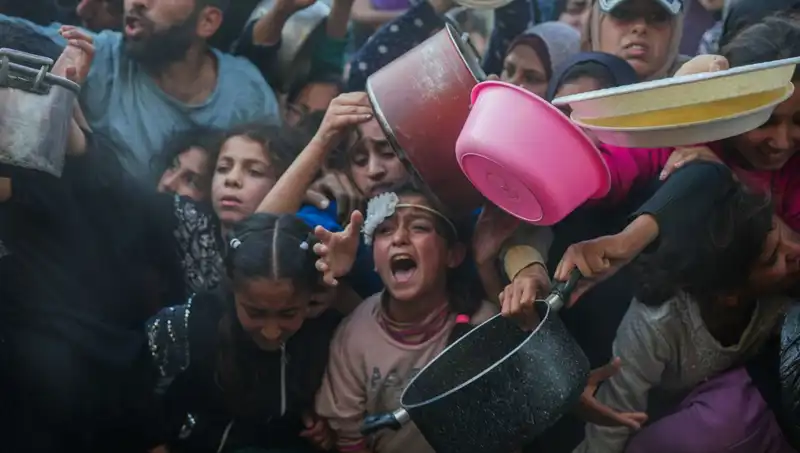 Gazze'de Açlık Krizi: Un Stokları Tükeniyor, Halk Tehlikede!