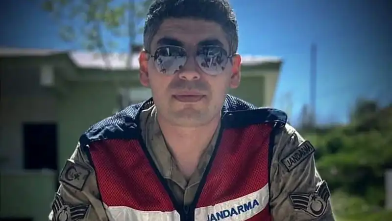 Kadir Astsubay Halı Saha Maçında Geçirdiği Kalp Krizi Sonrası Hayatını Kaybetti