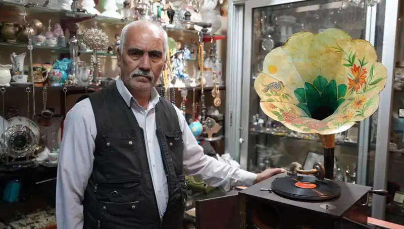 44 Yıldır Antikacılık Yapan Usta: Asırlık Gramofonların Koruyucusu