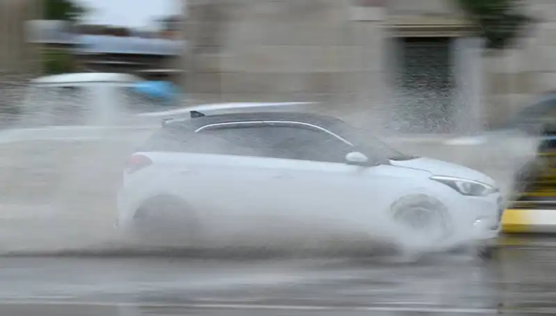 İstanbul'da Sağanak Yağış Uyarısı: Hava Durumu Neleri Getiriyor?