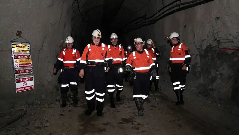 Bakan Işıkhan, Altın Madeninde Kritik Değerlendirmelerde Bulundu