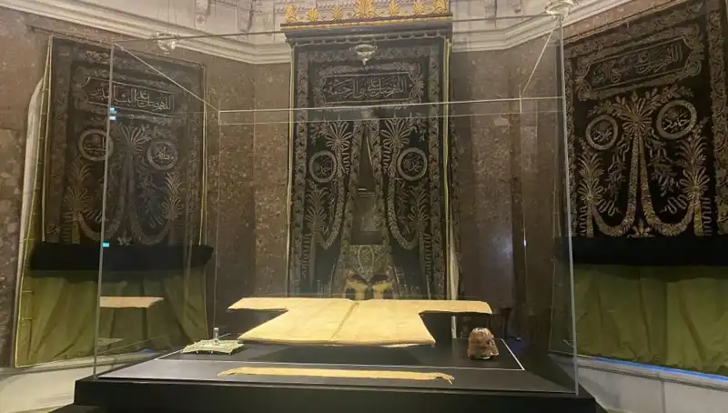 Hırka-i Şerif Ziyarete Açılıyor: İnananlar İçin Tarihi An!