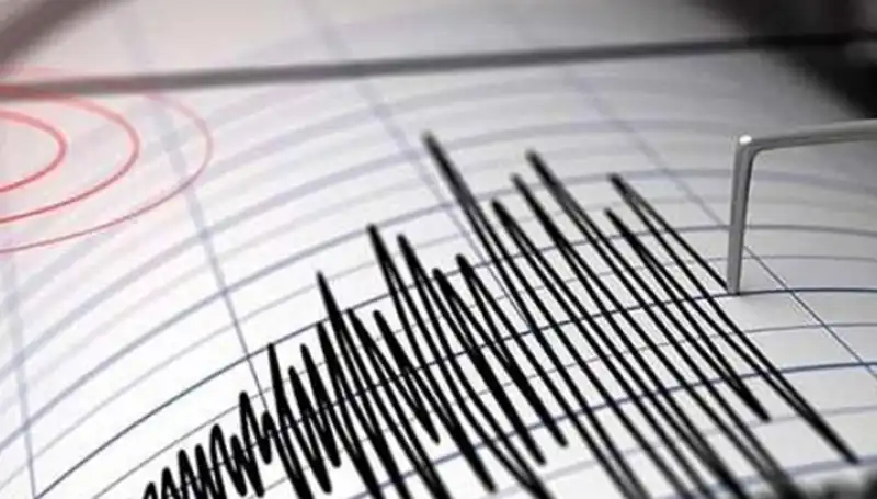 Sındırgı'da Şiddetli Deprem: 4,3 Büyüklüğündeki Sarsıntı Korkuttu