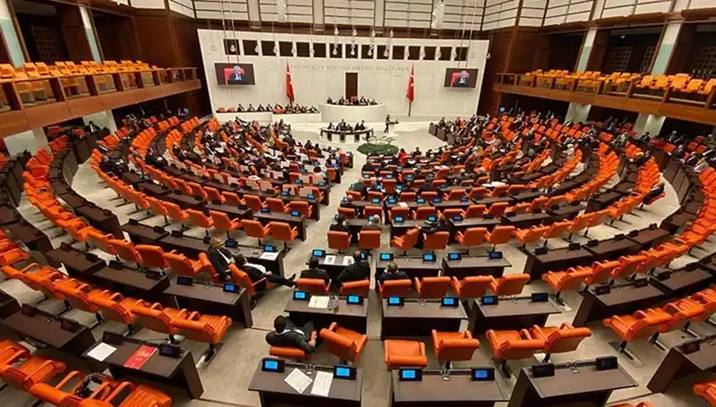 Yeni Dokunulmazlık Dosyaları Meclis'te: Siyasi Gelişmeler Zamanı Geldi mi?
