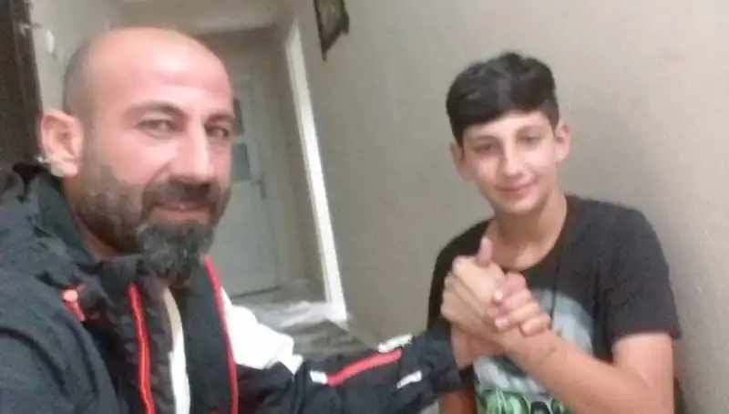 Baba ve Oğulun Çatı Tamiri Trajedisi: Hayatlarını Değiştiren An