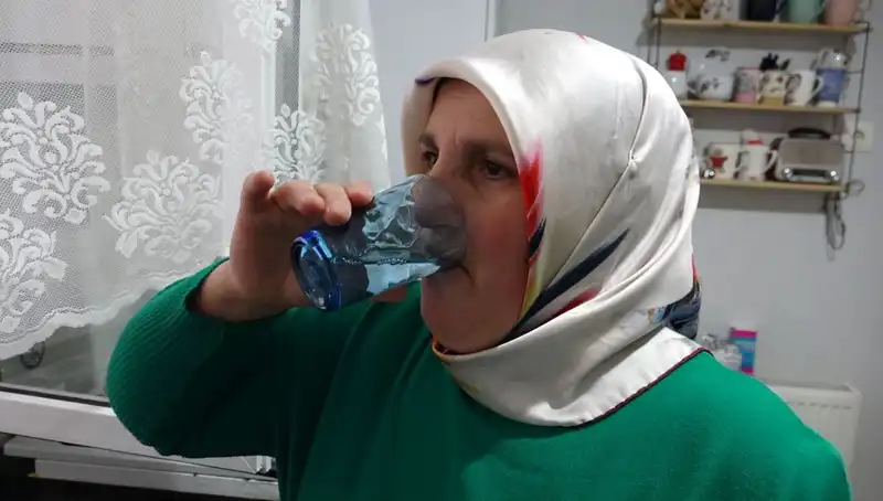 30 Yıldır Nisan Yağmurunu Şifa İçin İçen Kadının Hikayesi