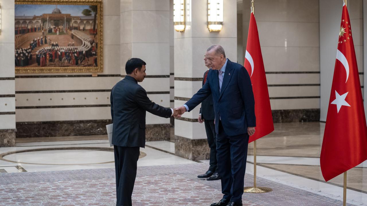 Büyükelçiler, Erdoğan'a Güven Mektubu Sundu