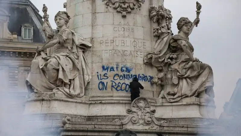 Paris Belediyesi, Grafiticilere Savaş Açıyor: Kentin Duvarları İçin Mücadele Başladı
