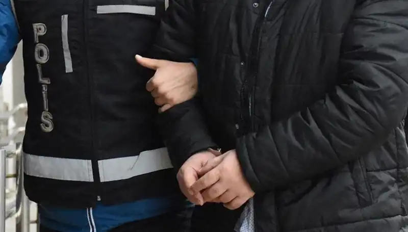 Edirne'de FETÖ ile Bağlantılı İki Şüpheli Yakalandı!