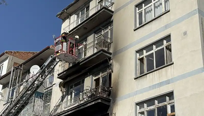 Konya’da 4 Katlı Binada Yangın Faciası: İki Çocuk Hayatını Kaybetti