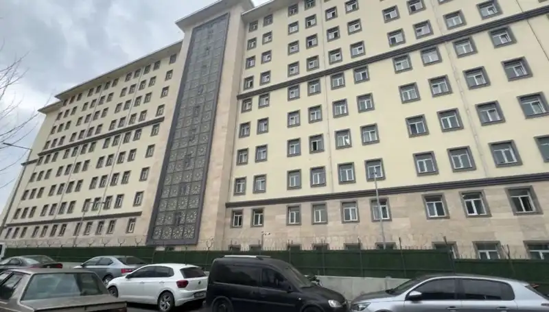 Kız Öğrenci Yurduna Giren Şüpheli, Odaları Tek Tek Aradı ve Panik Yarattı