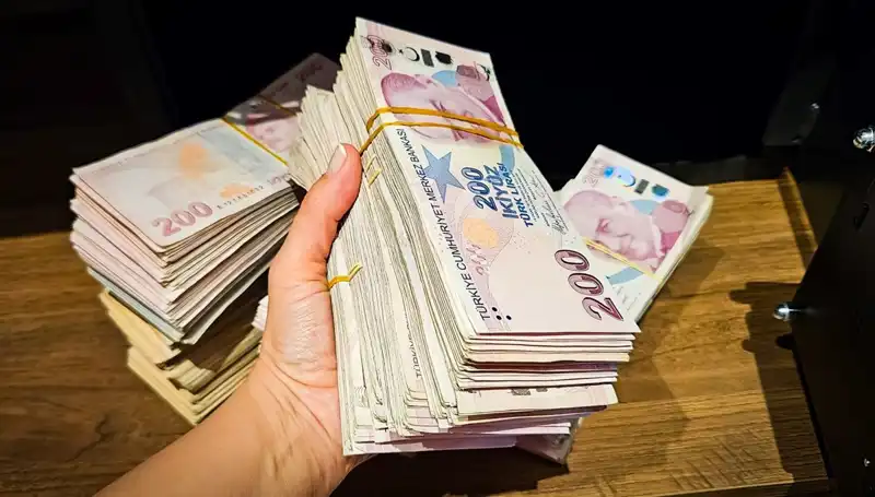 Mevduat Rekoru: Türkiye'nin Bankalarında 12 Trilyon Liralık Varlık!