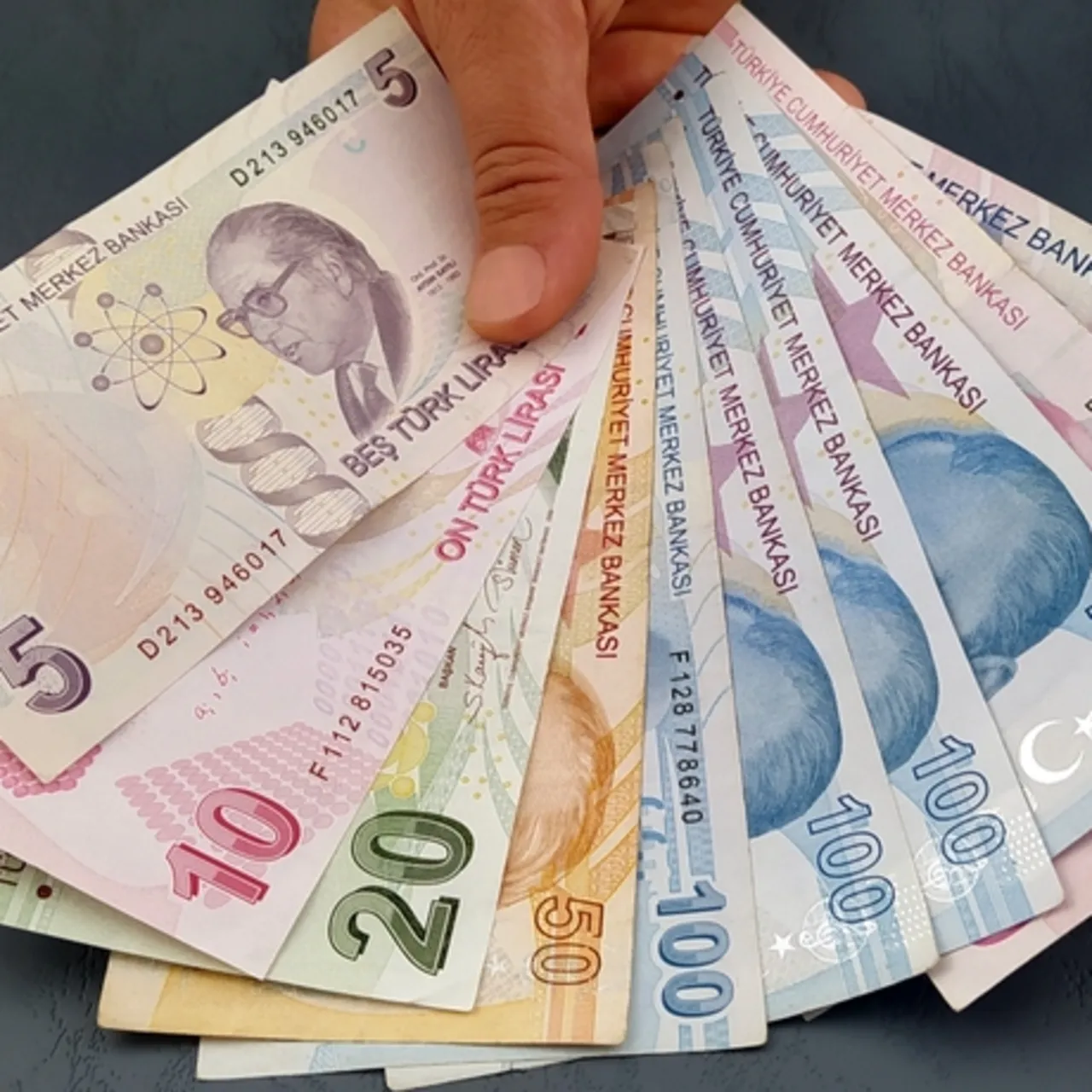 Memur Maaş Zammında Detaylar Netleşiyor: Yeni Oranlar Yakında Açıklanacak