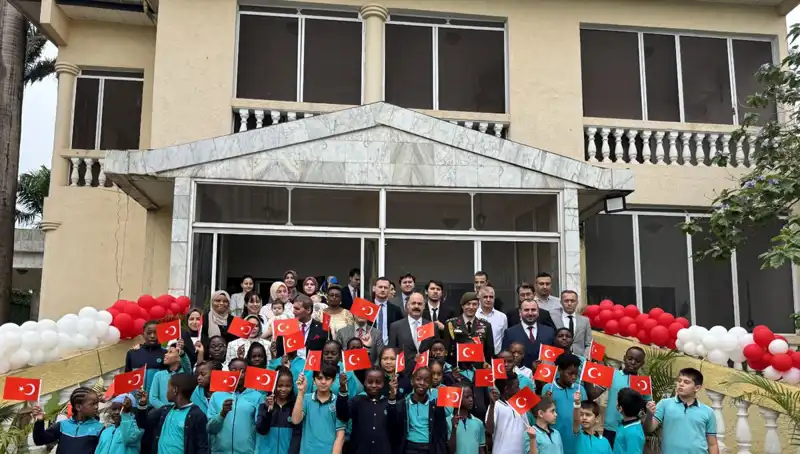 Kamerun'da Coşku Dolu 23 Nisan Ulusal Egemenlik ve Çocuk Bayramı Kutlamaları