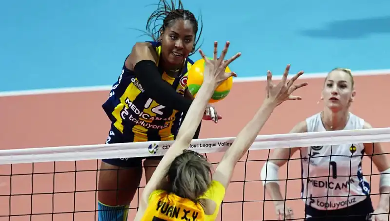 Fenerbahçe, VakıfBank’ı Avrupa Arenasında 3-0 Geçerek Tarih Yazdı!