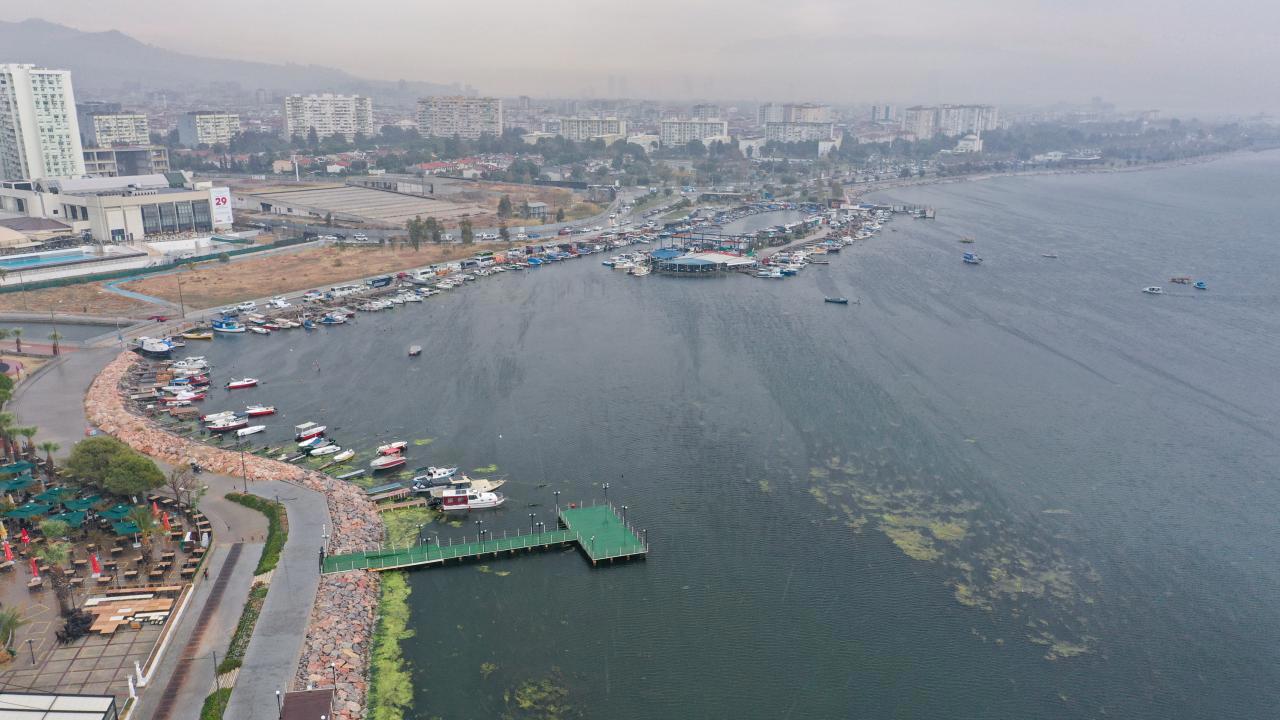 İzmir Körfezi'ndeki kirlilikle ilgili soruşturma başlatıldı