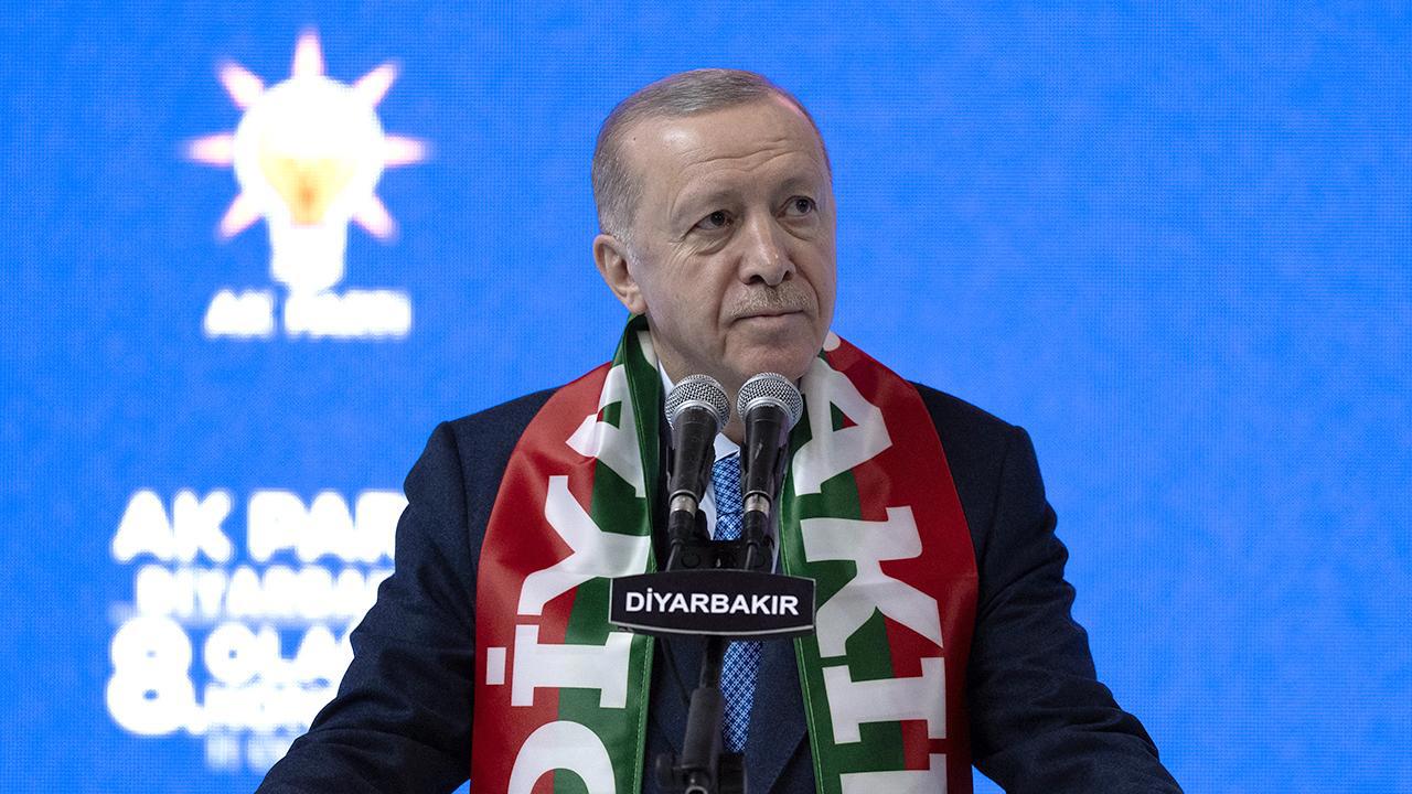 Cumhurbaşkanı Erdoğan: Yıkıcı terör örgütlerine karşı mücadele kararlılıkla devam edecek