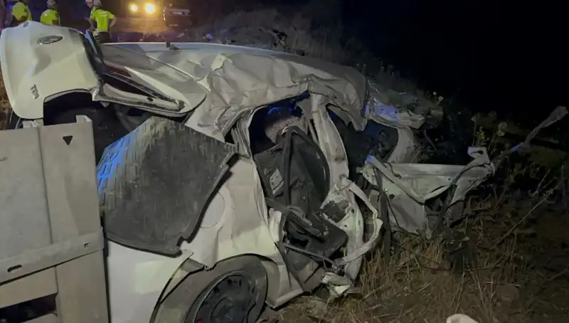 Ters Şeritte Kaza: Otomobil Tankerle Çarpıştı, 1 Ölü, 2 Yaralı