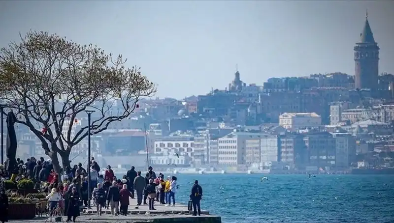 Baharın Müjdecisi: İstanbul'da Hafta Sonu Sıcaklık Artıyor