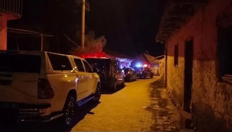 Oğul-Katil Şoku: Aile Dramı Sonrası Cenaze Töreni Gerçekleşti