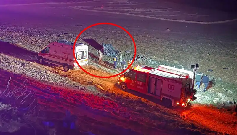 Otomobil Şarampole Devrildi: Araçtan Fırlayan İki Kişinin Trajik Ölümü