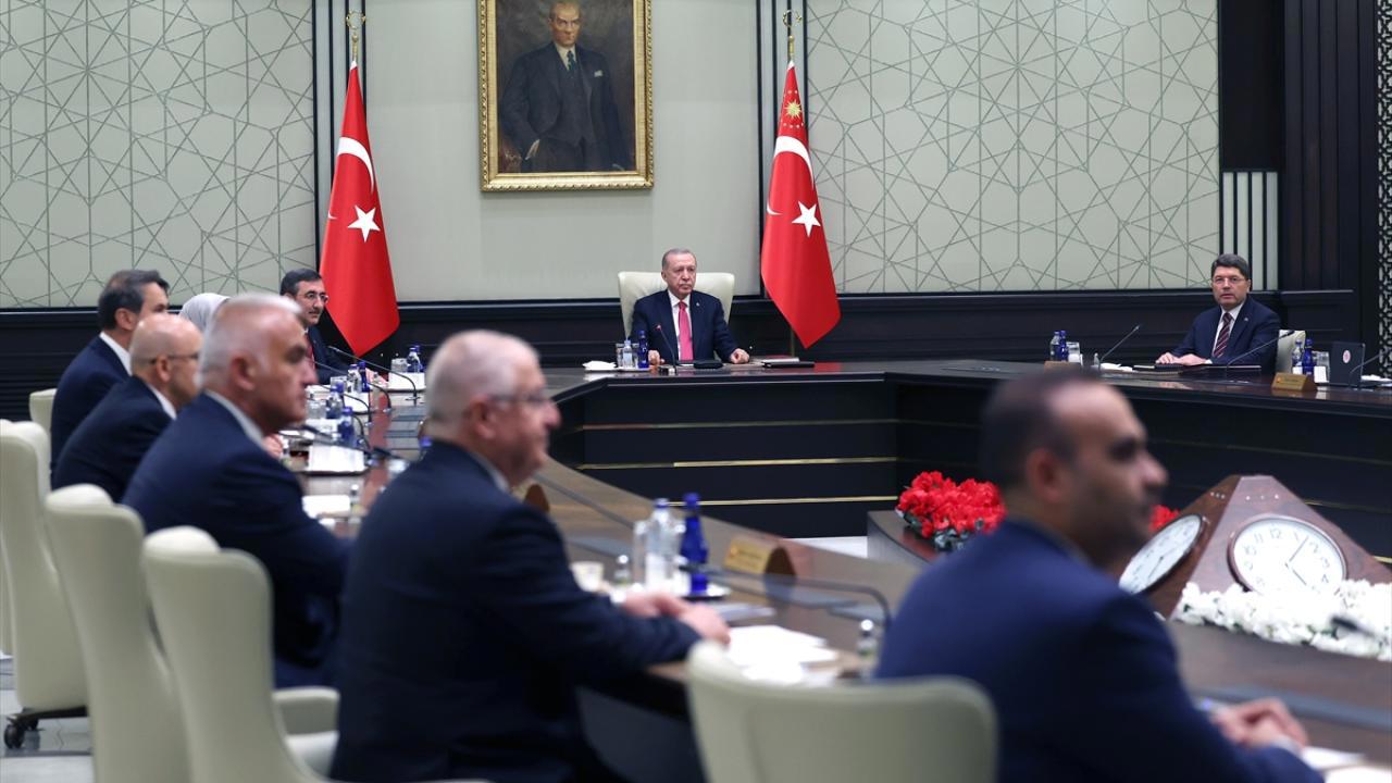 Kabine Toplantısında Suriye ve Asgari Ücret Gündemi