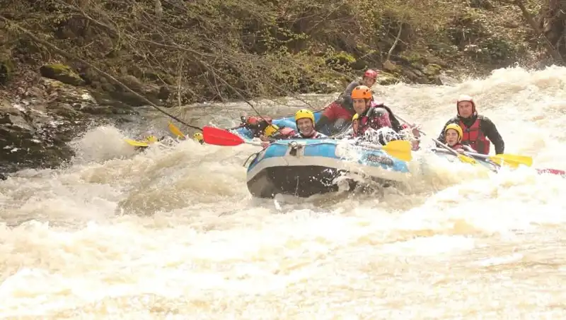 Rafting Tutkunları Akın Akın Geliyor: Debi Artışı Fırsat Oldu