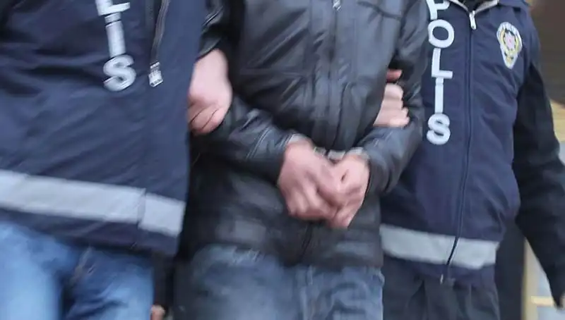 Türkiye'de Dolandırıcılık Operasyonunda 34 Kişi Gözaltına Alındı