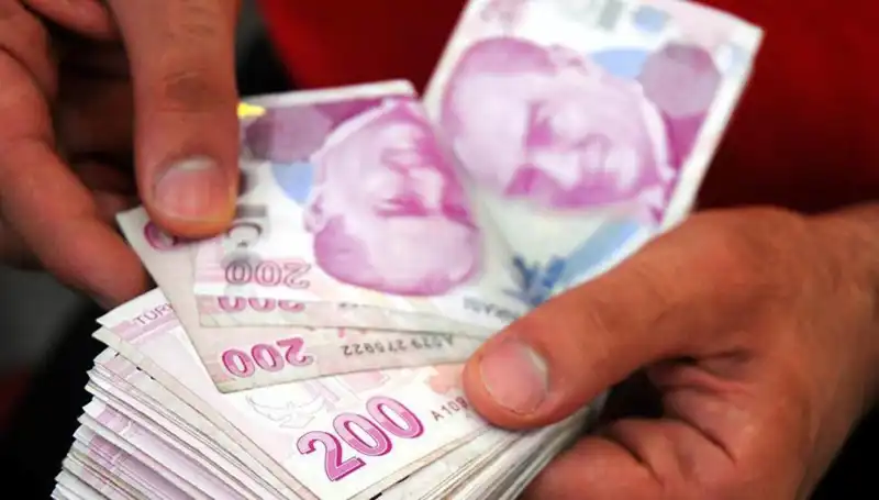 Emeklilere 1000 TL Bayram İkramiyesi İçin Tarihler Açıklandı