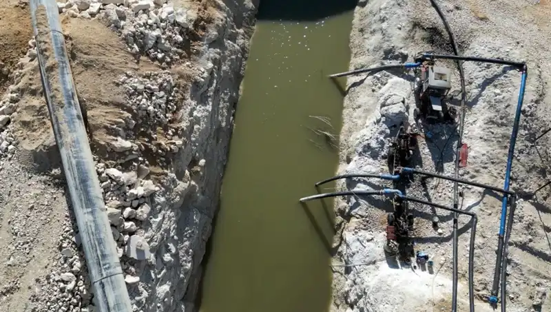 Karaman'da Musluk Suyuna Petrol Sızıntısı! Sulama Pompaları İlk Şüpheli